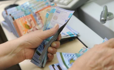 Задолженность  по заработной плате в казахстане сократилась более чем на 40%