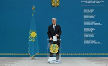 Президент Құрылтай депутаттары сайлауында дауыс берді