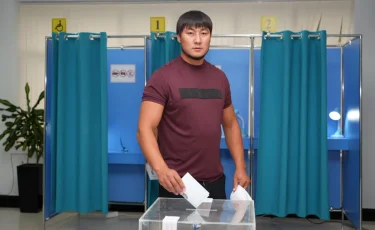 15 адамның өмірін құтқарған құтқарушы Самғат Сәрсек Құрылтай сайлауында дауыс берді