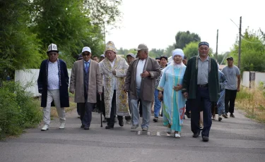 Алматы облысында Қазақстан көшесінің 100-ден астам тұрғыны сайлау учаскесіне бірге келді