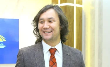 Мақсат Мәлік бастаған қазақстандық жазушылардың кітаптары қытай оқырмандарына таныстырылды