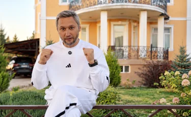 «Ағзам үйренген»: Азамат Сатыбалды 10 жылдан астам уақыттан бергі әдетін айтты